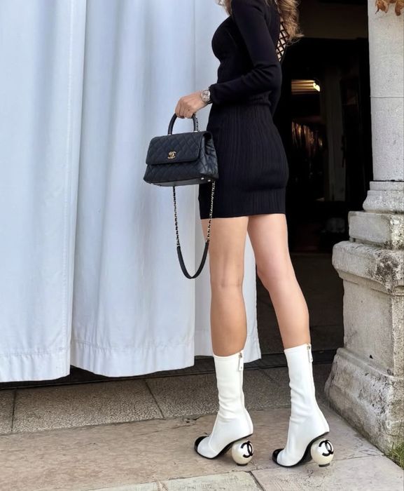 Chanel бели боти