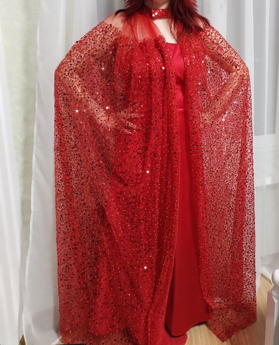 Продам вечернее платье с накидкой