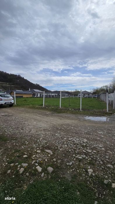 Teren drept ca-n palmă