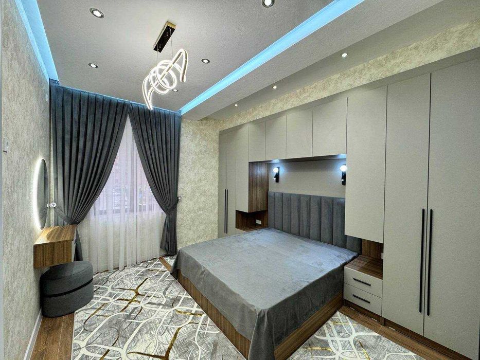 3х студийная квартира  на 2м этаже  Вокзала.