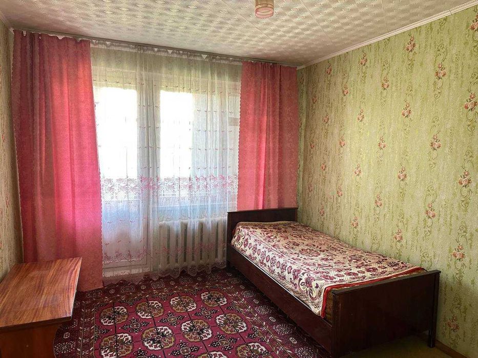 Продам 2-х комнатную квартиру в 8 микрорайоне