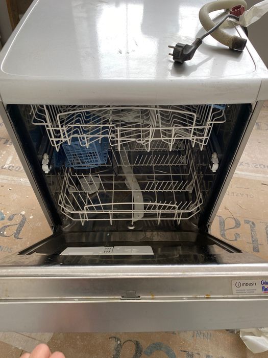 Продам посудомоечную машину Эндезит в хорошем состоянии б/у