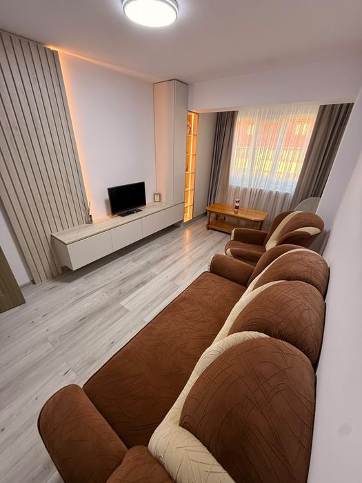 Apartament de Inchiriat Vis A Vis de Adria