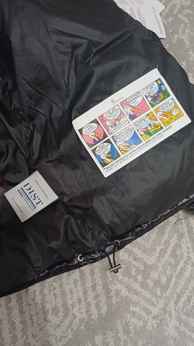 Продам пуховик moncler