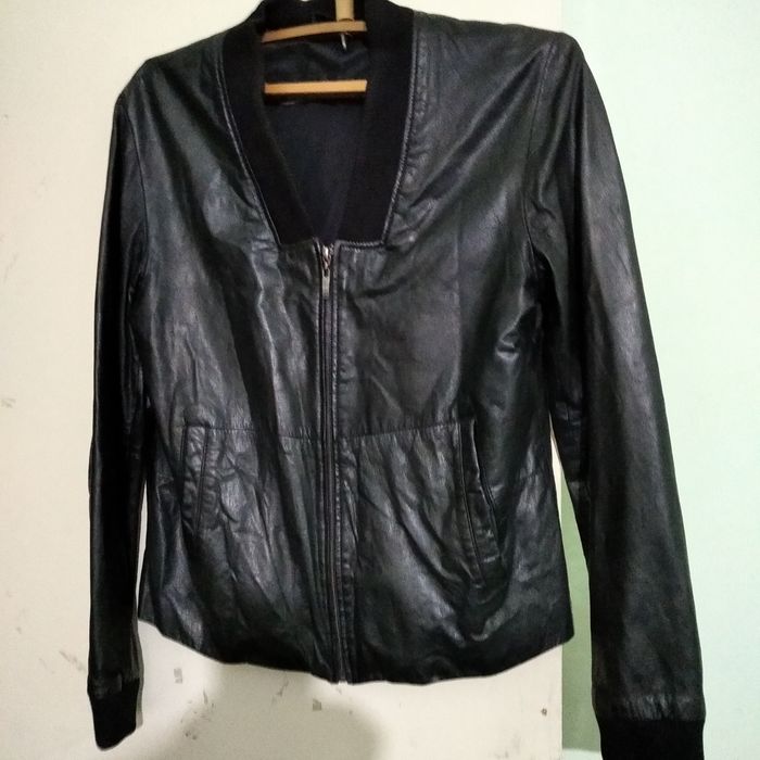 Продам кожаные куртки.