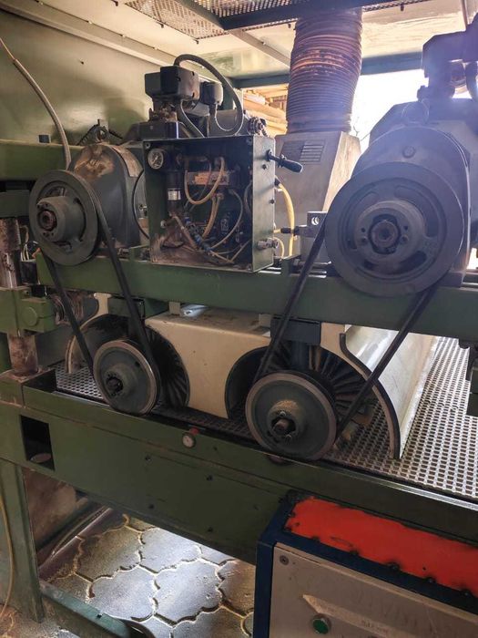 станок рельефно шлифовальный.щёточный