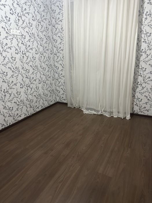 Kvartira 3 xonali kfolati bilan