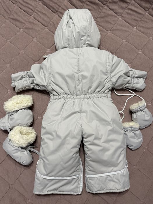 Продам детский комбинезон трансформер