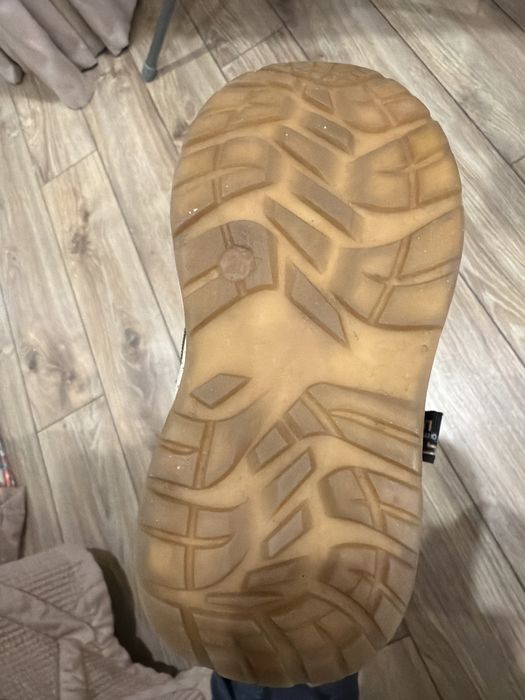 Продам детские зимние ботинки