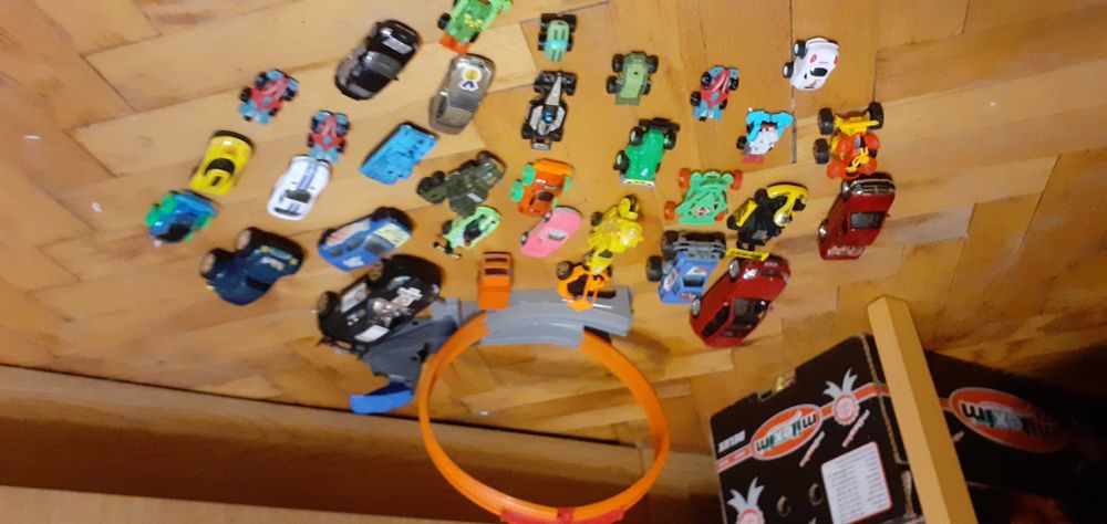 Писта Hot whees и колички хххххххх