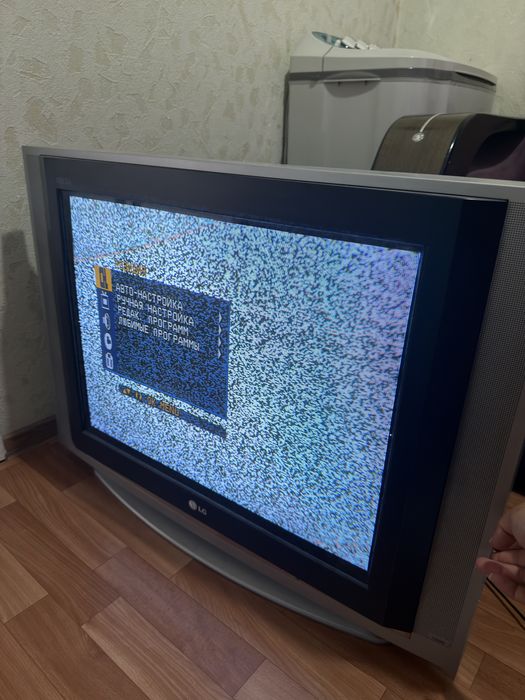 Телевизор LG 29” Super Slim