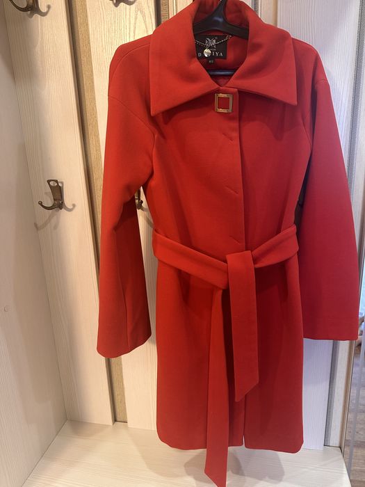 Пальто женское..