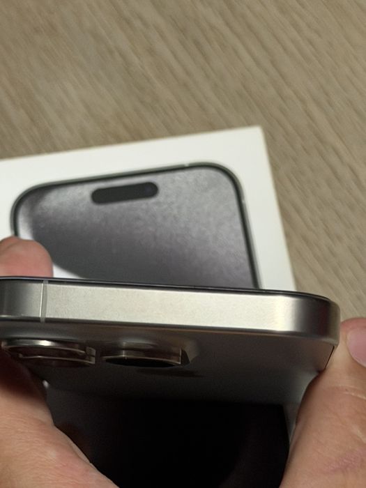 iPhone 15 Pro Natural titanium
