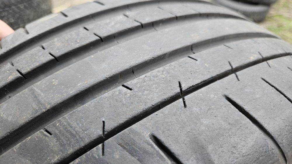 2бр гуми 225 40 18 мишелин michelin