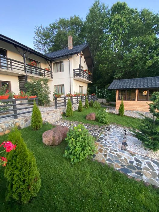 Pensiune,Cazare,Regim hotelier,Camere de inchiriat,Închiriere vila zona Bran cu jacuzzi