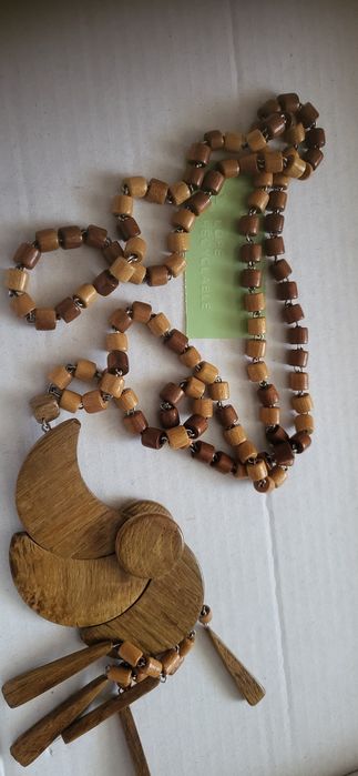 Украшения от деревянных