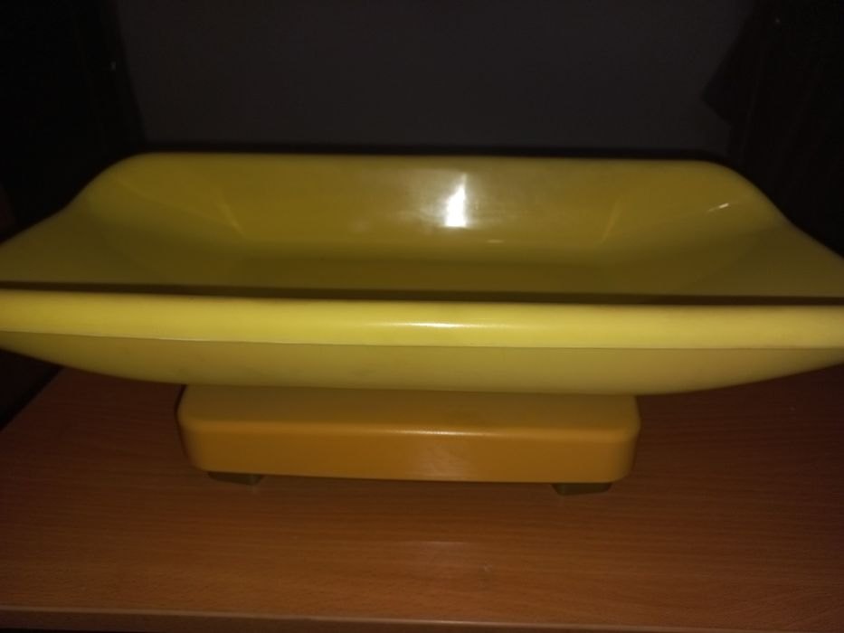 Продам детские весы.