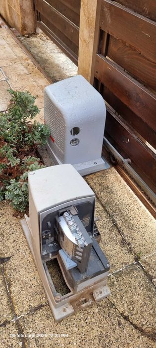 Motor automatizare poarta NICE ROBUS 600