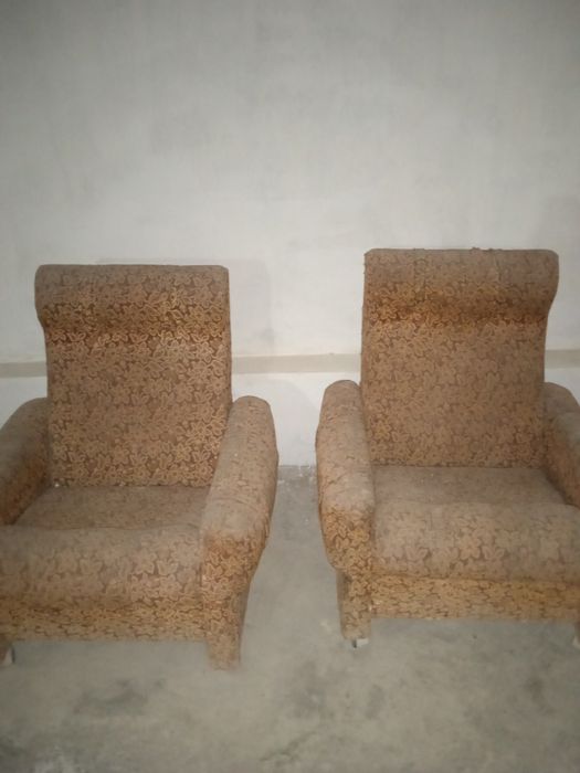 мебель кресло сотилади