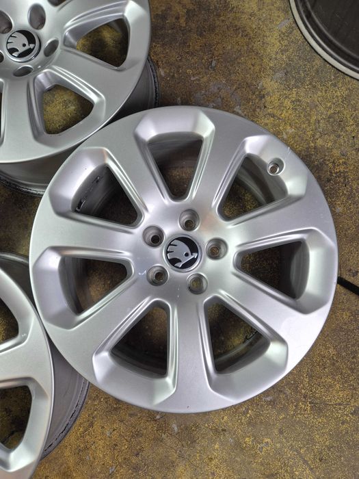 4 Jante Aliaj 5x112 17'' OEM AUDI A3 A4 A5 A6 A7 Q3 Q5 / VW Golf Passat Touran Caddy Tiguan / Skoda Octavia Yeti Karoq Kodiaq !