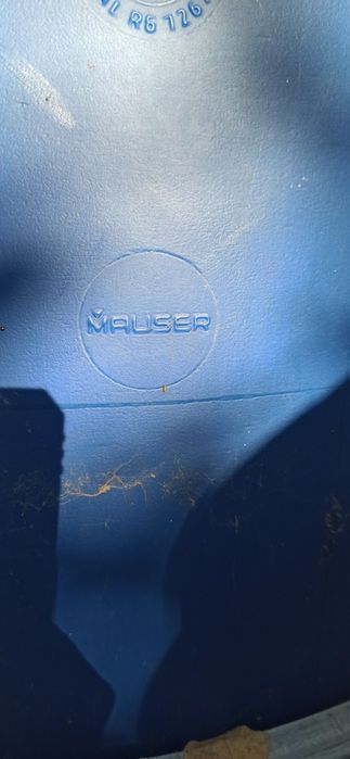 Два броя ПВЦ бидони по 220л .