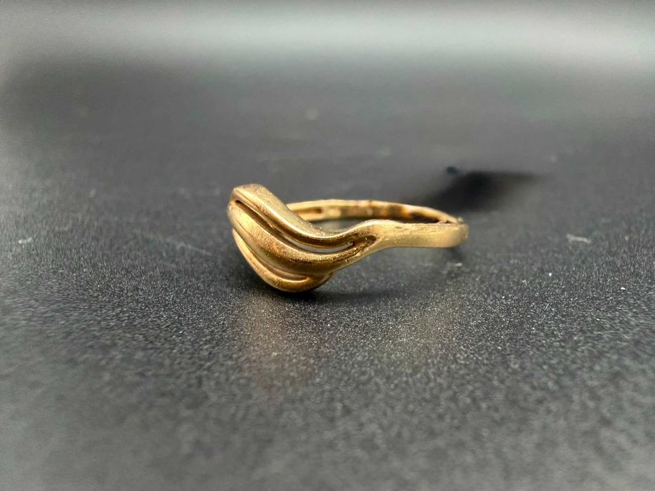 Dracula Amanet: Inel de Aur, 1.38gr/14k.