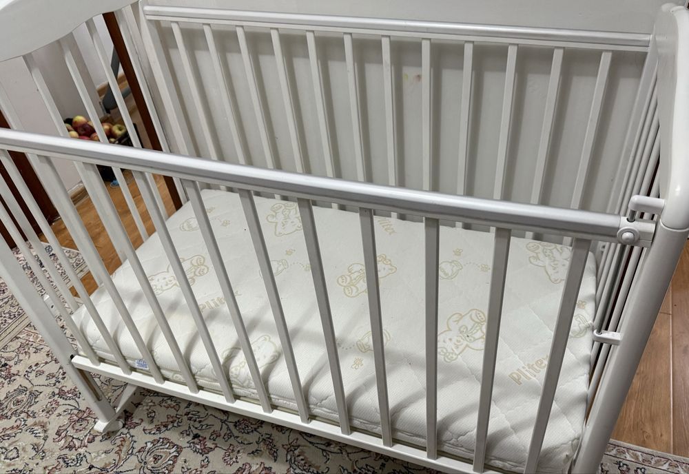 Продам детскую кроватку манеж