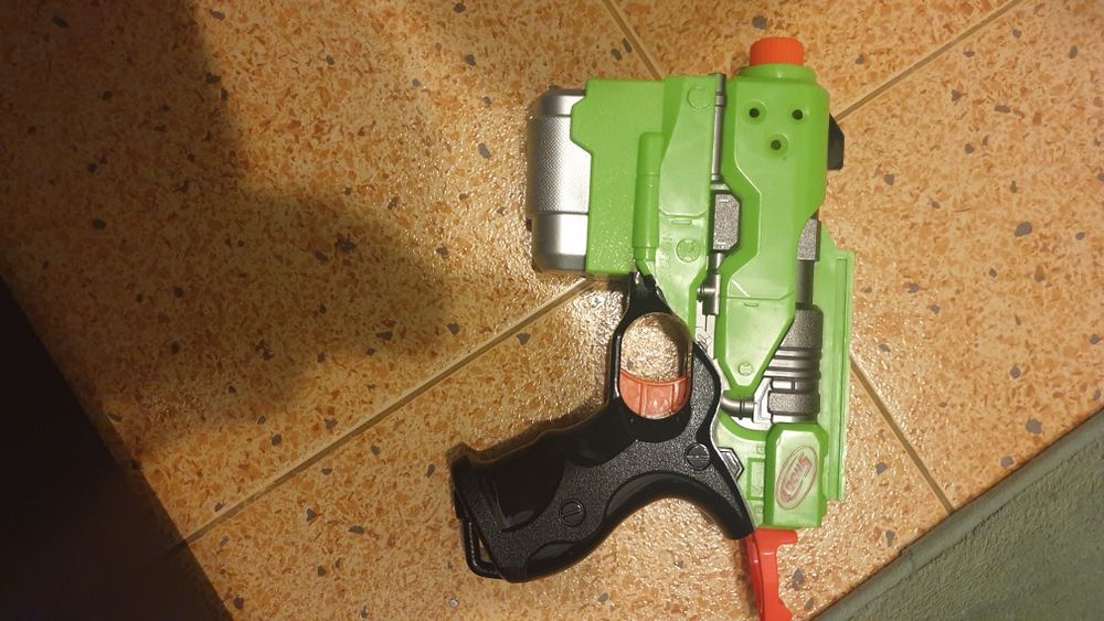 Нърф пистолет за деца