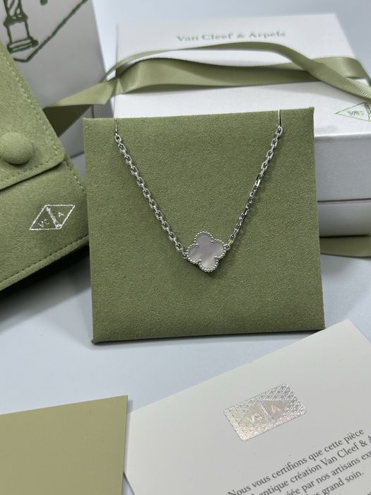 Brățară Van Cleef & Arpels White Gold 750 White Pearl