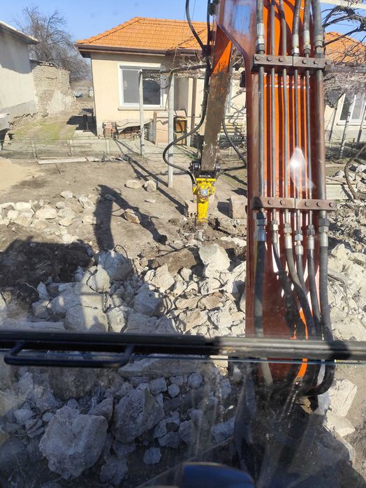 Услуги с мини багер ХИДРАВЛИЧЕН ЧУК