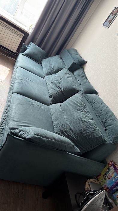 Продам большой диван