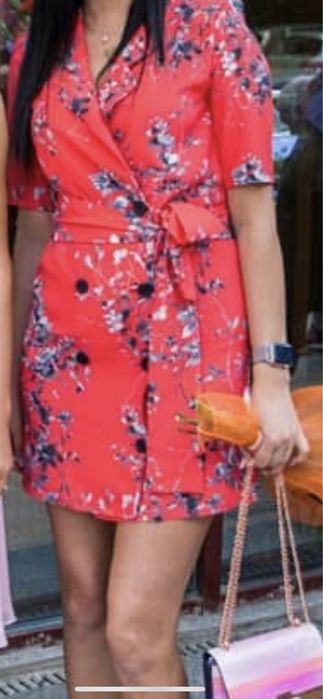 Rochita dama marimea 36 o purtare