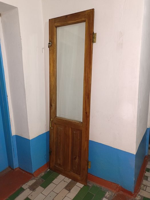 Дверь дерево 2 метра * 60 см