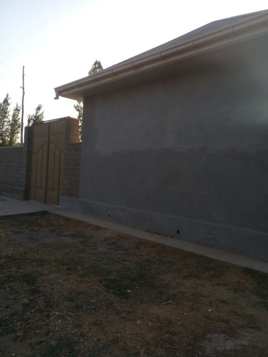 Ховли сотилади Жомбой Газирида срочно сотилади