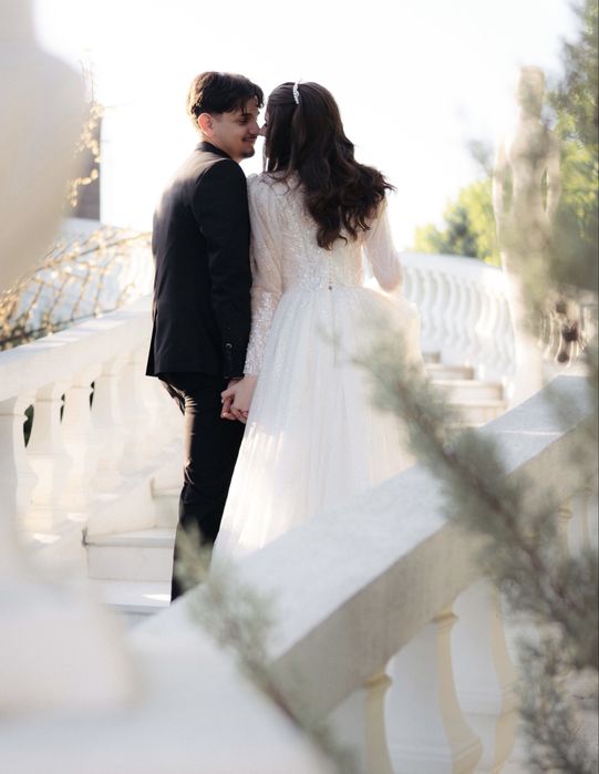 Rochie de mireasă elegantă S–M, mâneci lungi, stare foarte bună