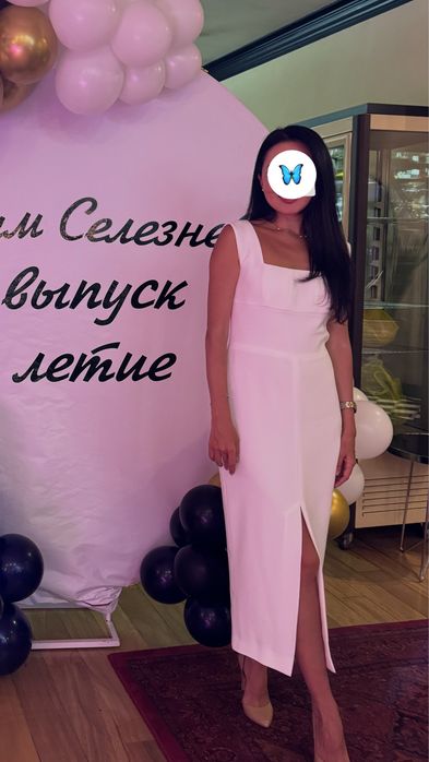 Платье в длине миди