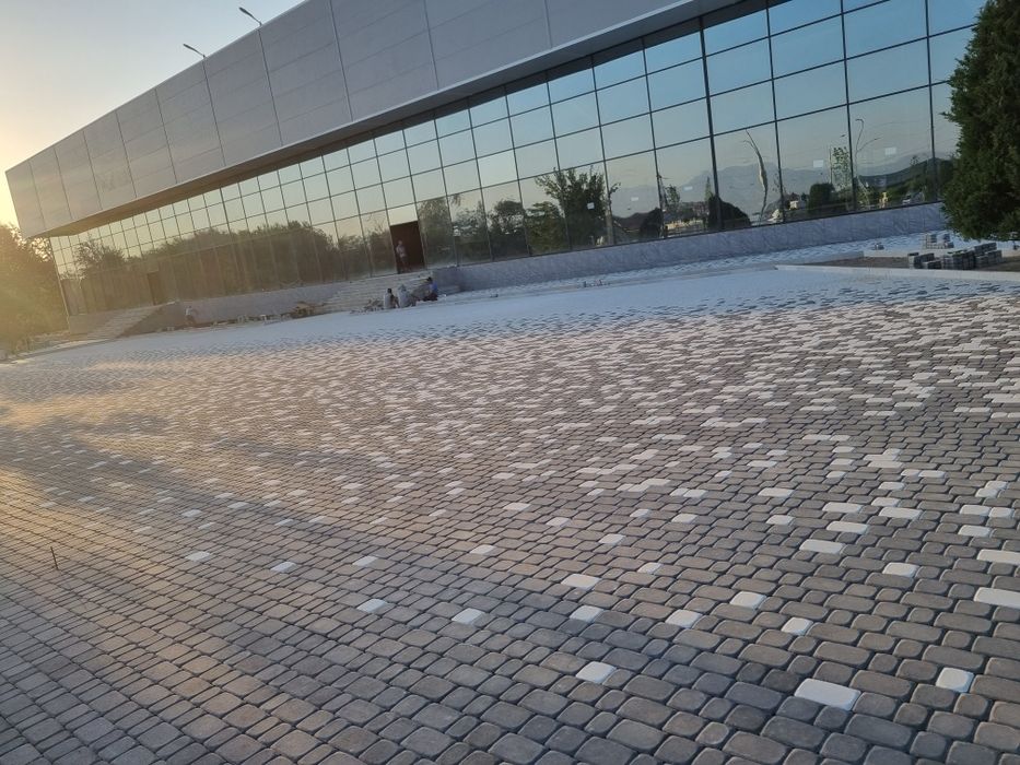 Брусчатка, тротуарная плитка "Старый город" и др. Бордюры, лотки.