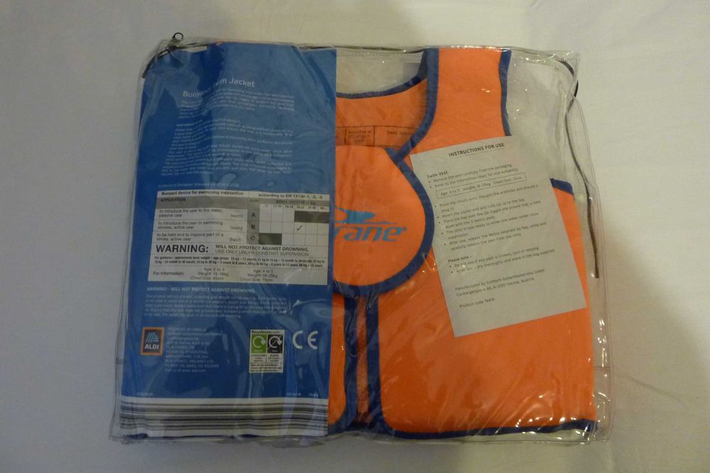 Produs conceput pentru înot. Asigură flotabilitate  copii de 4- 5 ani