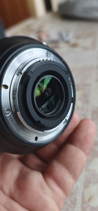 Обектив Nikkor AF-S 18 -140 f3.5 -5.6 за Никон F  в  почти перфектно състояние !