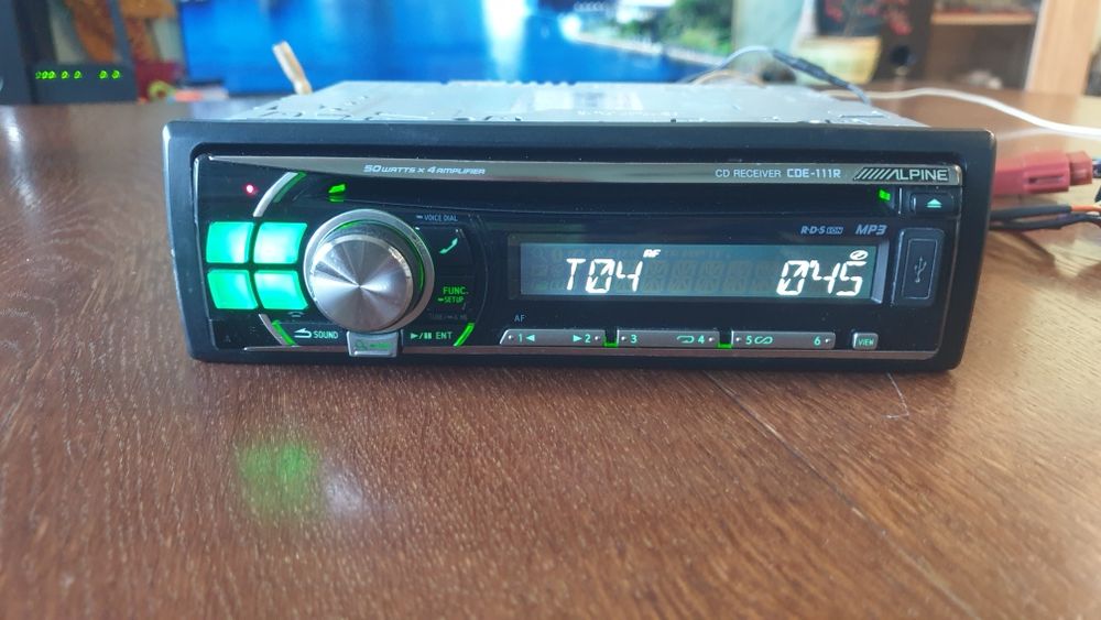 Авто радио плеър музика за кола Alpine Алпин CD MP-3 USB AUX