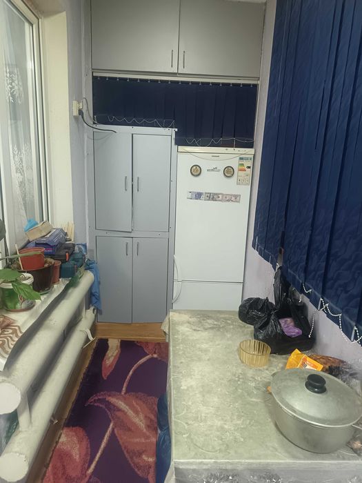 Массив Ташсельмаш. В центре 2х комн квартира переделанную 3-х комн