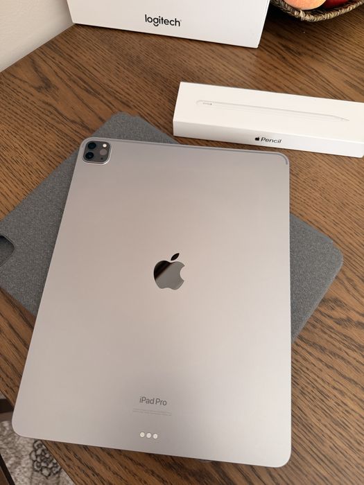 Чехол-клавиатура Logi для iPad Pro 12.9