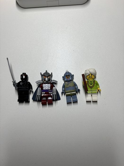 Продам оригинальные минифигурки LEGO