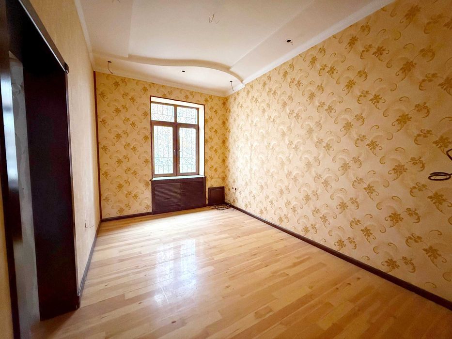 Высокопотолочка, Набережная Анхора, продам квартиру 4/4/5, 100 метров