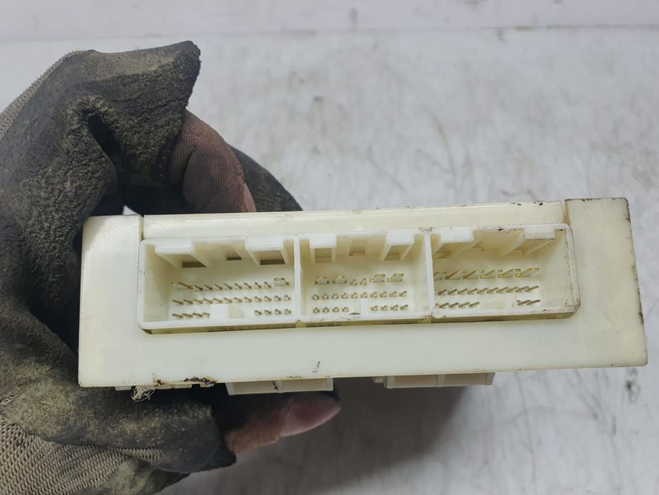 Modul electronic 88650-60682 Toyota Land Cruiser J100 [2th facelift]