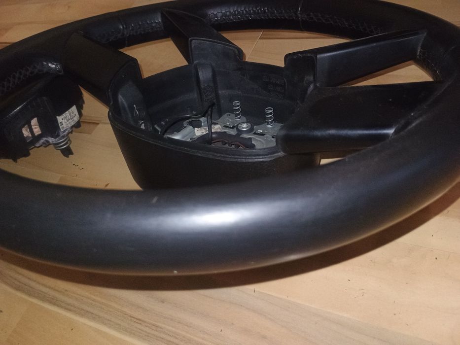 Кожен волан за Фолксваген Туран, Кади, Голф 5 и др.