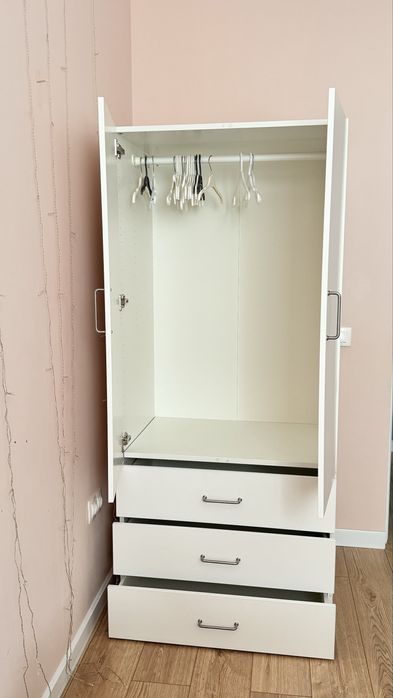 Шкаф в детскую комнату