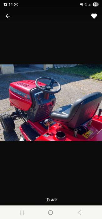 Tractor de tuns iarbă