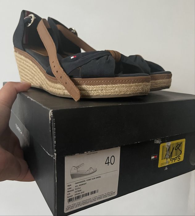 Сандали на платформа Tommy Hilfiger 40