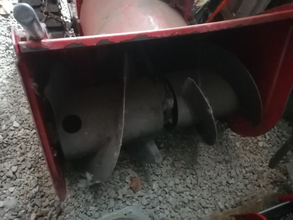 Продам снегоуборочник